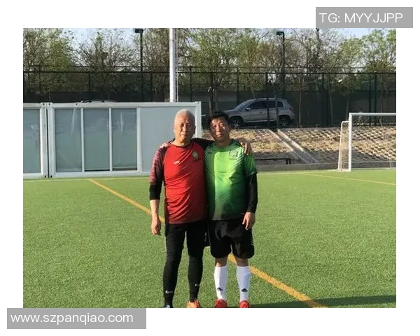 赛后分析：北京足球队与广州足球队的比赛节奏与战术对比探讨