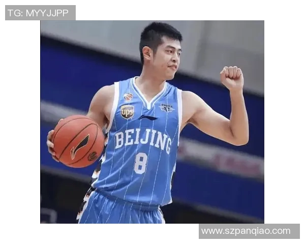 方硕在篮球赛场的崛起与挑战解析他如何成为球队的核心力量与未来之星