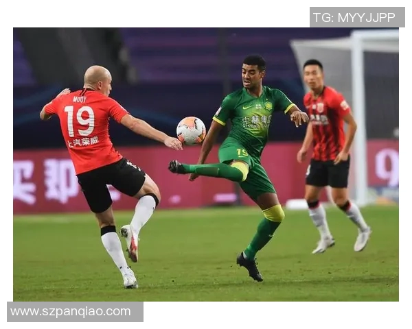 珀斯光荣迎战纽斯卡尔全力争胜展现球队实力与风采