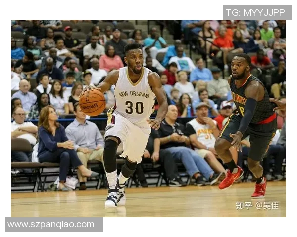 雷霆与鹈鹕精彩对决录像回放分析及比赛亮点回顾